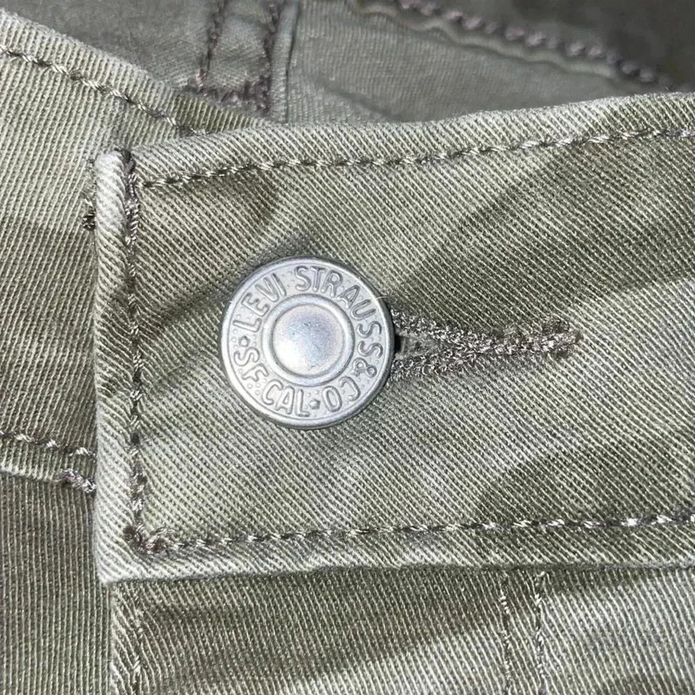 Levi’s Straus Camo Jeans- 31 - Picture 8 of 8